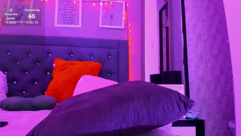 Anitafoxx online show from 12-14-25, 03:28