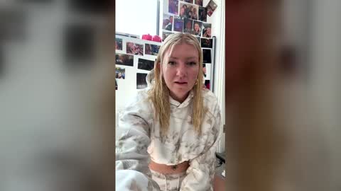 Anna online show from 03-15-26, 06:25