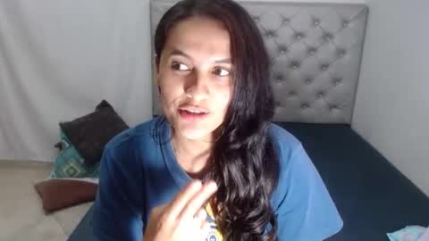 Snapshot of anithaxx chatting on 12-14-25, 04:56 esmeralda online show from 12-14-25, 04:56