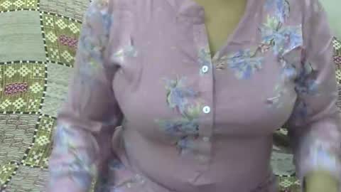 Snapshot of anjali_dogra786 chatting on 10-05-25, 12:14 anjali_dogra786 online show from 10-05-25, 12:14