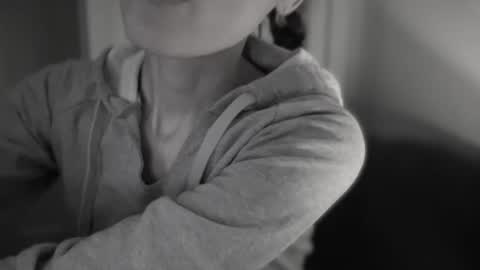 Anje online show from 10-24-25, 04:25