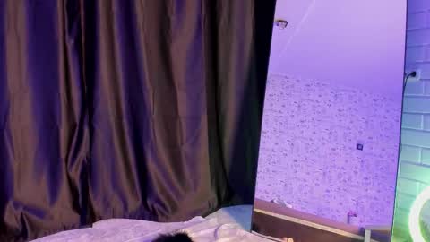 Snapshot of anjella_botton chatting on 10-23-25, 06:17 Angel online show from 10-23-25, 06:17