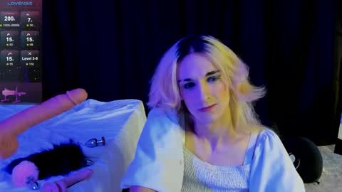 Snapshot of anjella_botton chatting on 11-05-25, 07:03 Angel online show from 11-05-25, 07:03