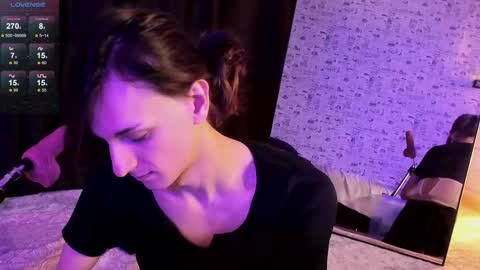 Snapshot of anjella_botton chatting on 11-13-25, 07:02 Angel online show from 11-13-25, 07:02