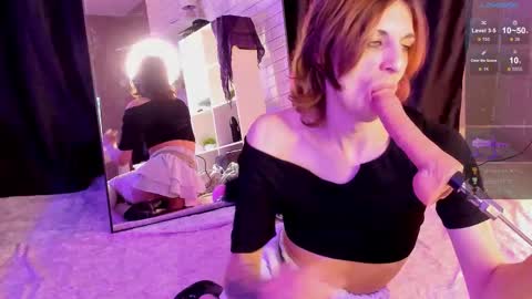 Snapshot of anjella_botton chatting on 11-27-25, 07:05 Angel online show from 11-27-25, 07:05