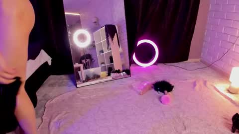 Snapshot of anjella_botton chatting on 11-30-25, 06:34 Angel online show from 11-30-25, 06:34