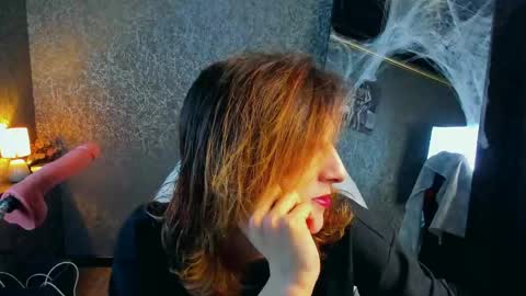 Snapshot of anjella_botton chatting on 05-14-26, 06:58 Angel online show from 05-14-26, 06:58