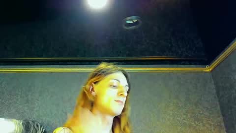 Snapshot of anjella_botton chatting on 05-24-26, 06:57 Angel online show from 05-24-26, 06:57