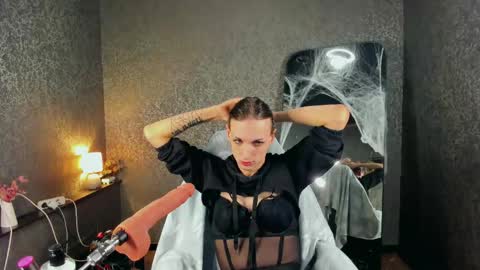Snapshot of anjella_botton chatting on 05-27-26, 06:27 Angel online show from 05-27-26, 06:27