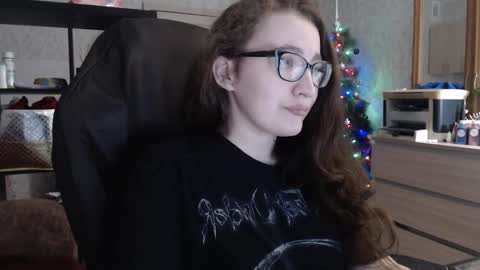 Snapshot of ankey_rayah chatting on 01-18-25, 11:54 Nameless online show from 01-18-25, 11:54