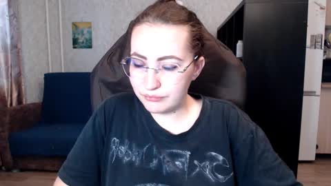 Snapshot of ankey_rayah chatting on 10-01-25, 12:49 Nameless online show from 10-01-25, 12:49