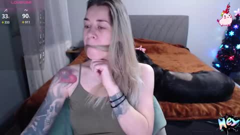 Snapshot of anna_ana chatting on 12-13-24, 09:35 Anadirectgirl online show from 12-13-24, 09:35