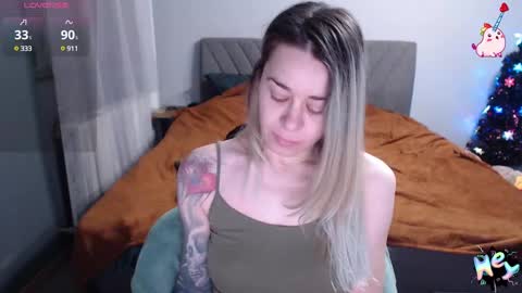 Snapshot of anna_ana chatting on 12-14-24, 10:45 Anadirectgirl online show from 12-14-24, 10:45