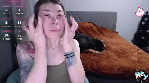 Snapshot of anna_ana chatting on 12-17-24, 09:50 Anadirectgirl online show from 12-17-24, 09:50