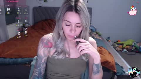 Snapshot of anna_ana chatting on 10-25-25, 06:02 Anadirectgirl online show from 10-25-25, 06:02