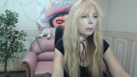 Anna Ditrih online show from 01-31-25, 12:40