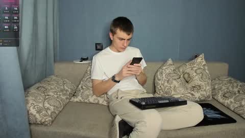 Snapshot of anna_jason chatting on 12-29-24, 07:11 Fansly Jason sweet ass online show from 12-29-24, 07:11