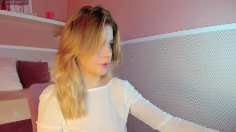 Anna online show from 01-10-25, 01:32