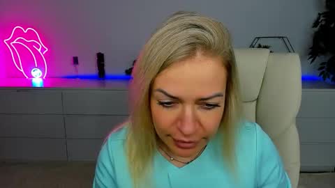 anna_snow9 online show from 09-20-25, 07:04