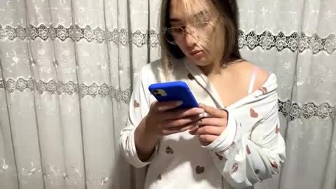 Sarah online show from 10-13-25, 02:28