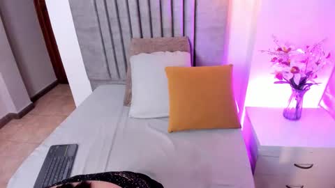 AnnaBrooks online show from 02-27-26, 12:21