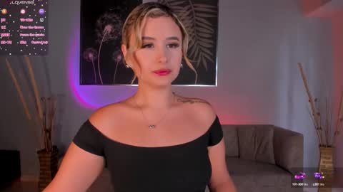 Anna Brooks  online show from 09-10-25, 09:15