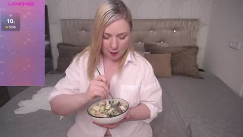 AnnaCherri online show from 02-03-25, 08:13