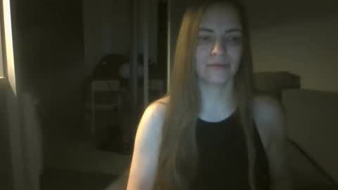 Snapshot of annadiamond1 chatting on 12-19-25, 12:39 annadiamond1 online show from 12-19-25, 12:39