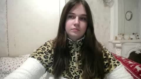 Anna online show from 04-19-26, 03:11