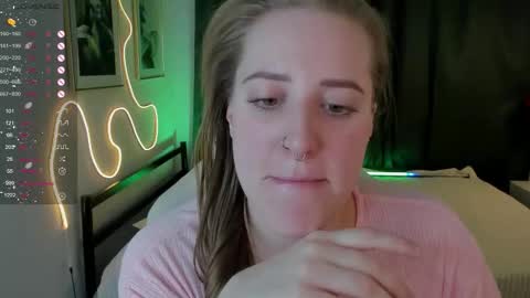 annagrees1 online show from 12-20-25, 02:35