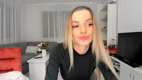 annaise  online show from 12-22-25, 02:14