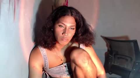annalala22 online show from 05-01-26, 10:25