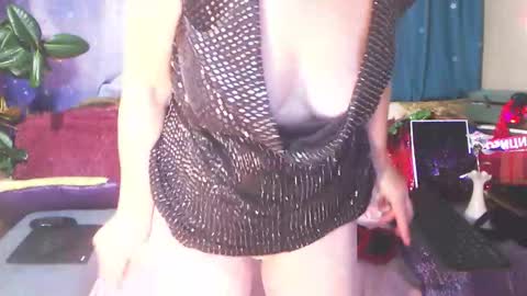 Snapshot of annamila003 chatting on 10-24-25, 05:59 AnnaMila online show from 10-24-25, 05:59