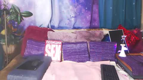 Snapshot of annamila003 chatting on 10-26-25, 02:12 AnnaMila online show from 10-26-25, 02:12