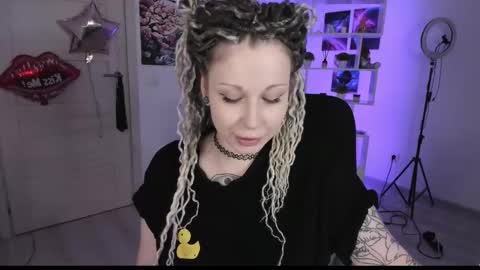 Anna online show from 09-25-25, 04:11