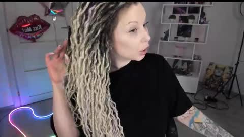 Snapshot of annanebula chatting on 02-27-26, 04:07 Anna online show from 02-27-26, 04:07