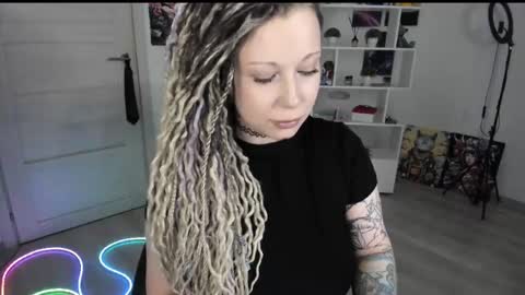 Anna online show from 04-28-26, 06:13
