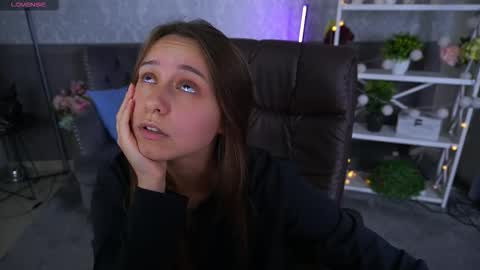 Snapshot of annapearlll chatting on 10-08-25, 07:55 Anna online show from 10-08-25, 07:55