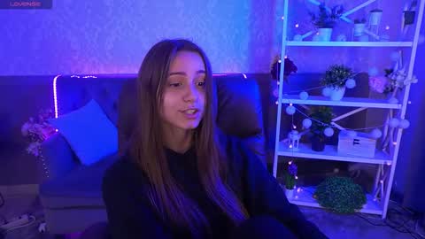 Snapshot of annapearlll chatting on 10-11-25, 07:12 Anna online show from 10-11-25, 07:12