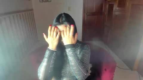   Anna  online show from 10-30-25, 10:21