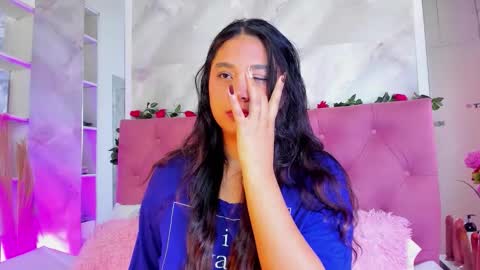 Anna online show from 11-18-25, 04:44