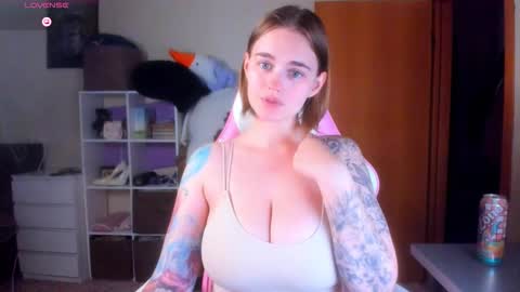 AnnaRoading online show from 10-21-25, 07:47