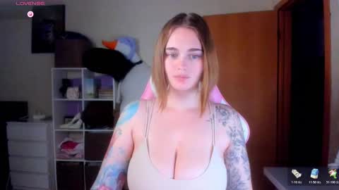 AnnaRoading online show from 10-26-25, 10:36