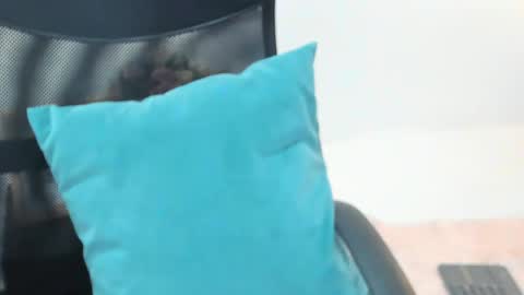 Anna Rosse online show from 04-15-26, 12:01