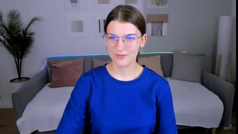 Snapshot of annathorne chatting on 05-15-26, 08:43 Im Anna online show from 05-15-26, 08:43