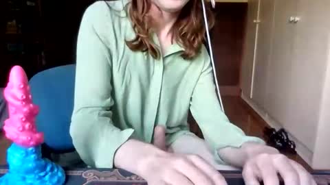 Snapshot of annavie chatting on 11-03-25, 12:46 annavie online show from 11-03-25, 12:46