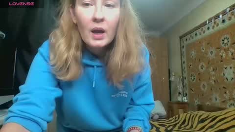 AnnaXLovers online show from 10-20-25, 03:12