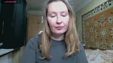 AnnaXLovers online show from 10-31-25, 01:01