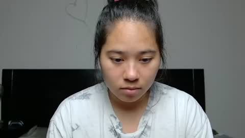 Anna online show from 06-12-26, 01:37