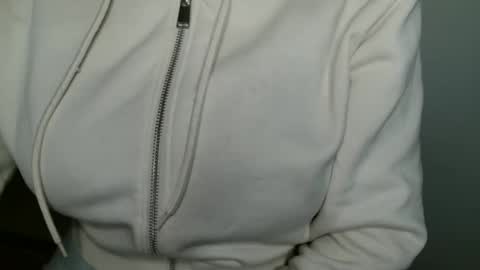 Bella online show from 03-23-26, 05:17